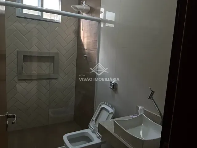 Casa 3 quartos e 3 banheiros, à venda, no bairro Jardim Curitiba em Sinop