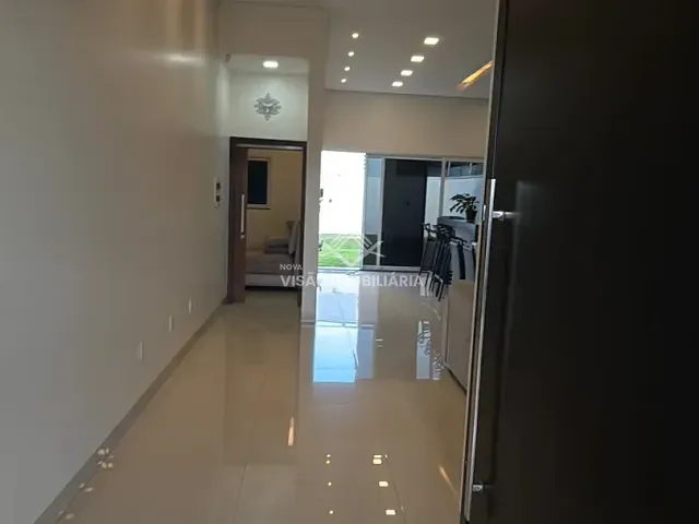 Casa 3 quartos e 3 banheiros, à venda, no bairro Jardim Curitiba em Sinop