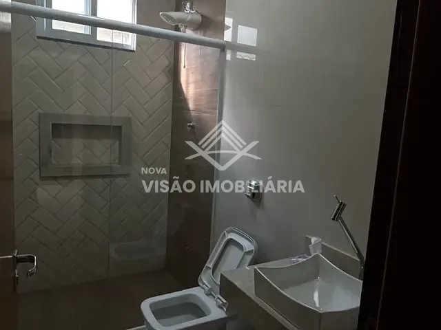 Casa 3 quartos e 3 banheiros, à venda, no bairro Jardim Curitiba em Sinop