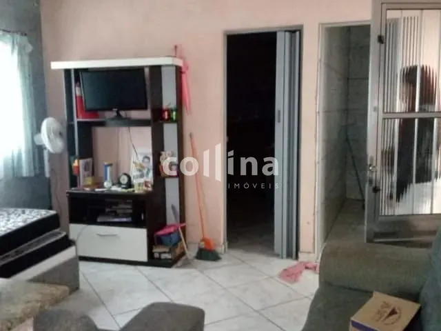 Casa com 125m² 1 quarto e 1 banheiro, à venda, no bairro Vila Lourdes em Carapicuíba