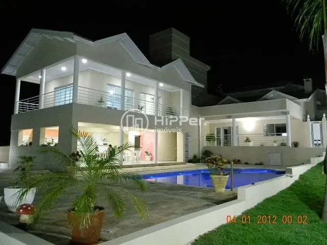 Casa com 1067m² 5 quartos e 6 banheiros, à venda, no bairro Terras de Santa Rosa em Salto