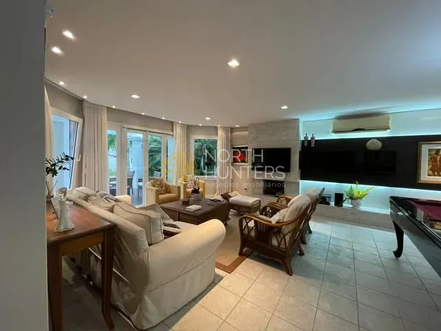 Casa com 600m² 5 quartos e 7 banheiros, para alugar, no bairro Jurerê Internacional em Florianópolis