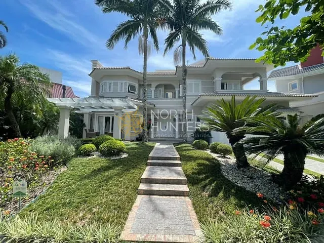 Casa com 600m² 5 quartos e 7 banheiros, para alugar, no bairro Jurerê Internacional em Florianópolis