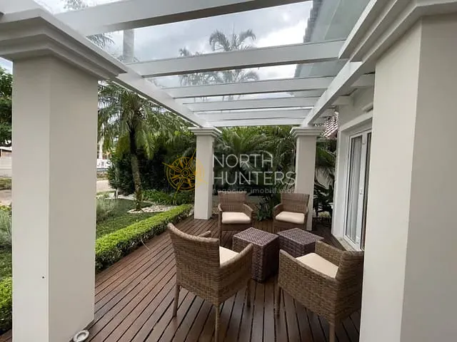 Casa com 600m² 5 quartos e 7 banheiros, para alugar, no bairro Jurerê Internacional em Florianópolis