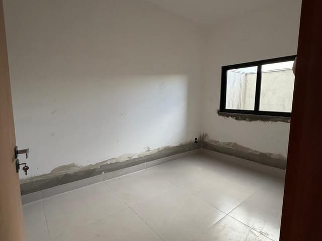 Casa com 102m² 2 quartos e 1 banheiro, à venda, no bairro Sonhalto Videira em Sinop