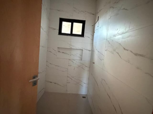 Casa com 102m² 2 quartos e 1 banheiro, à venda, no bairro Sonhalto Videira em Sinop