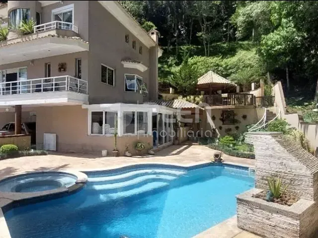 Casa com 860m² 4 quartos e 7 banheiros, à venda, no bairro Vila Santos em São Paulo