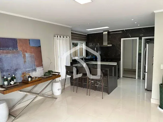 Casa com 340m² 5 quartos e 7 banheiros, à venda, no bairro Alphaville em Santana de Parnaíba