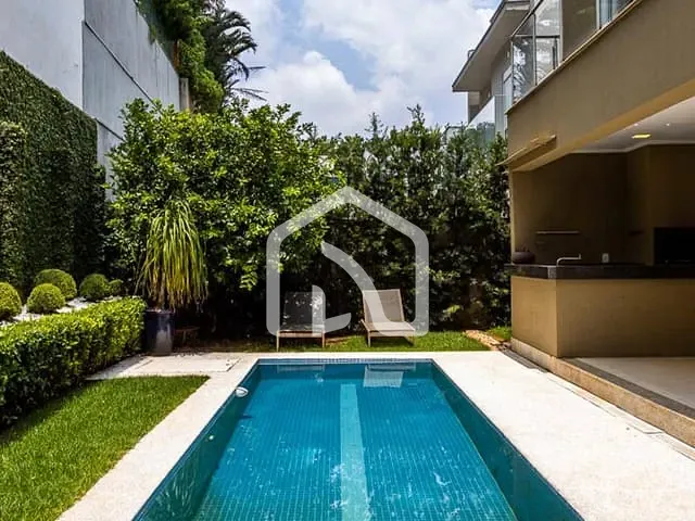 Casa com 340m² 5 quartos e 7 banheiros, à venda, no bairro Alphaville em Santana de Parnaíba