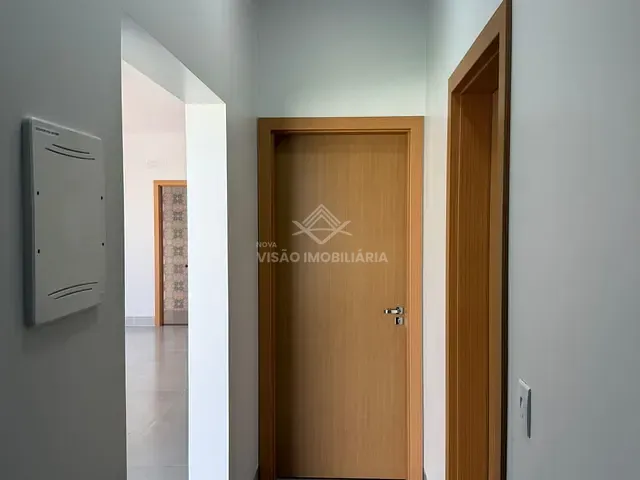 Casa 3 quartos e 3 banheiros, à venda, no bairro Jardim Curitiba em Sinop