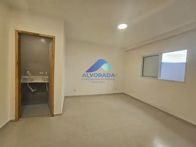 Casa 3 quartos e 3 banheiros, à venda, no bairro Jardim das Indústrias em São José dos Campos