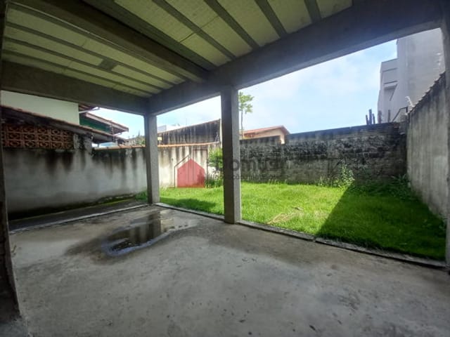 Casa com 200m², à venda, no bairro Parque das Palmeiras em Pindamonhangaba