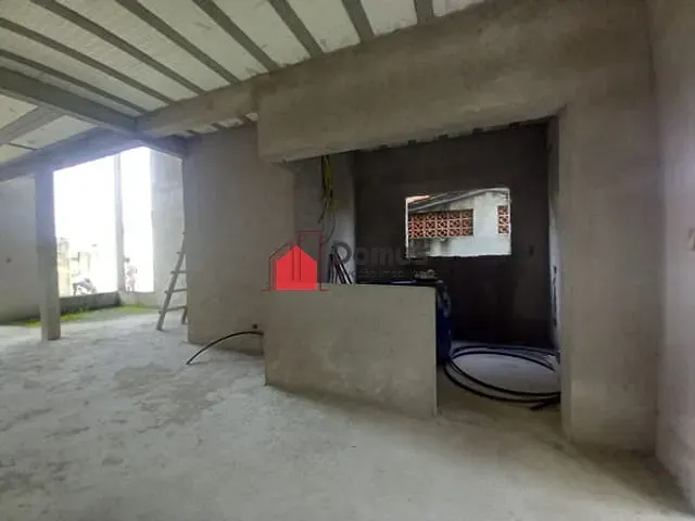 Casa com 200m², à venda, no bairro Parque das Palmeiras em Pindamonhangaba
