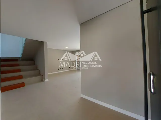 Casa 3 quartos e 2 banheiros, à venda, no bairro Pedra Branca em Palhoça