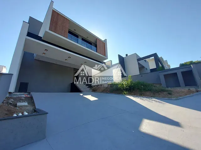 Casa 3 quartos e 2 banheiros, à venda, no bairro Pedra Branca em Palhoça