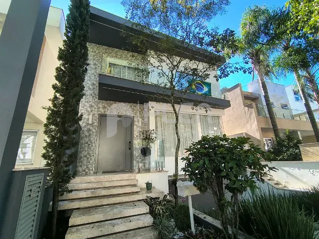Casa 4 quartos e 6 banheiros, à venda, no bairro Tremembé em São Paulo