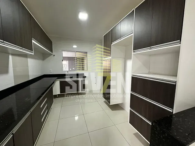 Casa com 220m² 3 quartos e 2 banheiros, à venda, no bairro Jardim Ouro Verde em Bauru