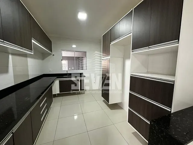 Casa com 220m² 3 quartos e 2 banheiros, à venda, no bairro Jardim Ouro Verde em Bauru