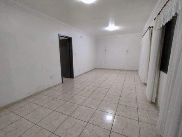 Foto do Casa - Casa com 4 dormitórios para alugar, 220 m² por R$ 1.900,00/mês - Orfãs - Ponta Grossa/PR | Torre Blanca Imóveis