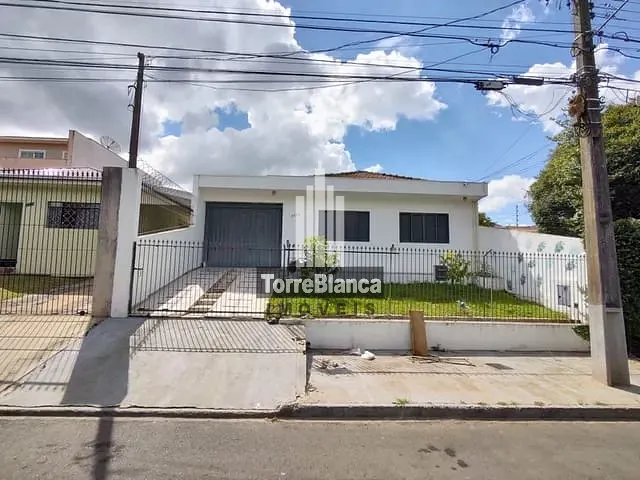 Casa com 1m² 4 quartos e 2 banheiros, à venda, no bairro Orfãs em Ponta Grossa