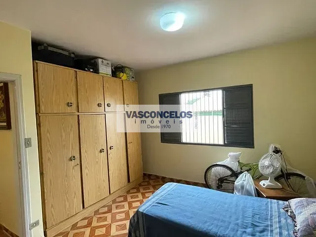 Casa com 288m² 3 quartos e 2 banheiros, à venda, no bairro Monte Castelo em São José dos Campos
