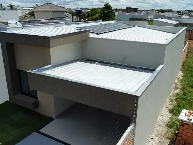 Casa 3 quartos e 2 banheiros, à venda, no bairro Jardim Curitiba em Sinop