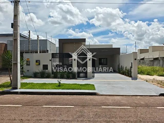 Casa 3 quartos e 2 banheiros, à venda, no bairro Jardim Curitiba em Sinop