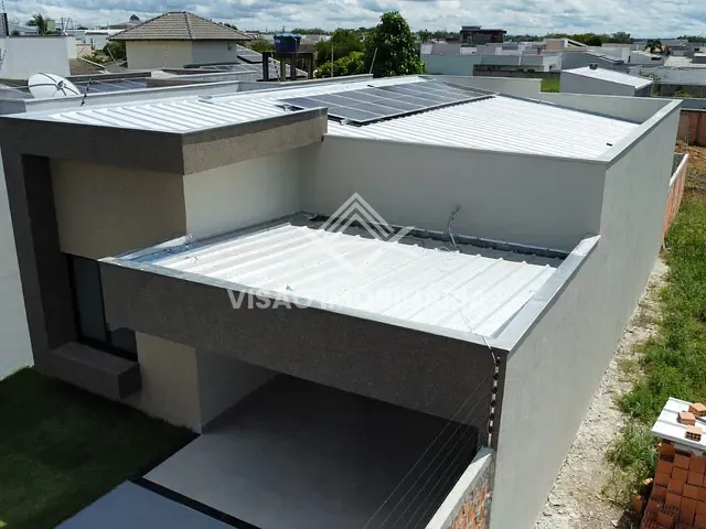 Casa 3 quartos e 2 banheiros, à venda, no bairro Jardim Curitiba em Sinop