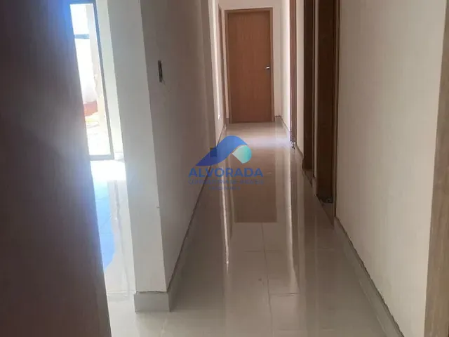 Casa 4 quartos e 2 banheiros, à venda, no bairro Chácara Ipês em Caçapava