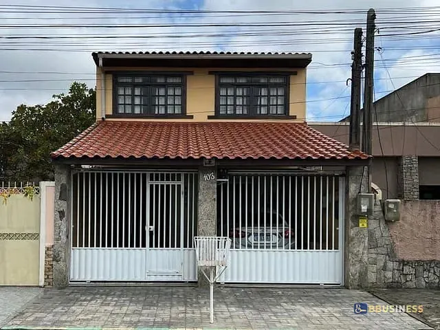 Casa com 180m² 4 quartos e 4 banheiros, à venda, no bairro Parque Aurora em Campos dos Goytacazes