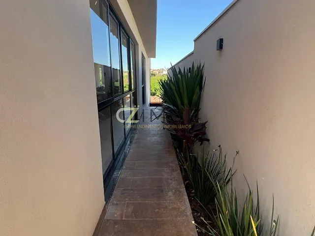 Casa com 540m² 4 quartos e 5 banheiros, à venda, no bairro Condomínio Arara Vermelha em Ribeirão Preto