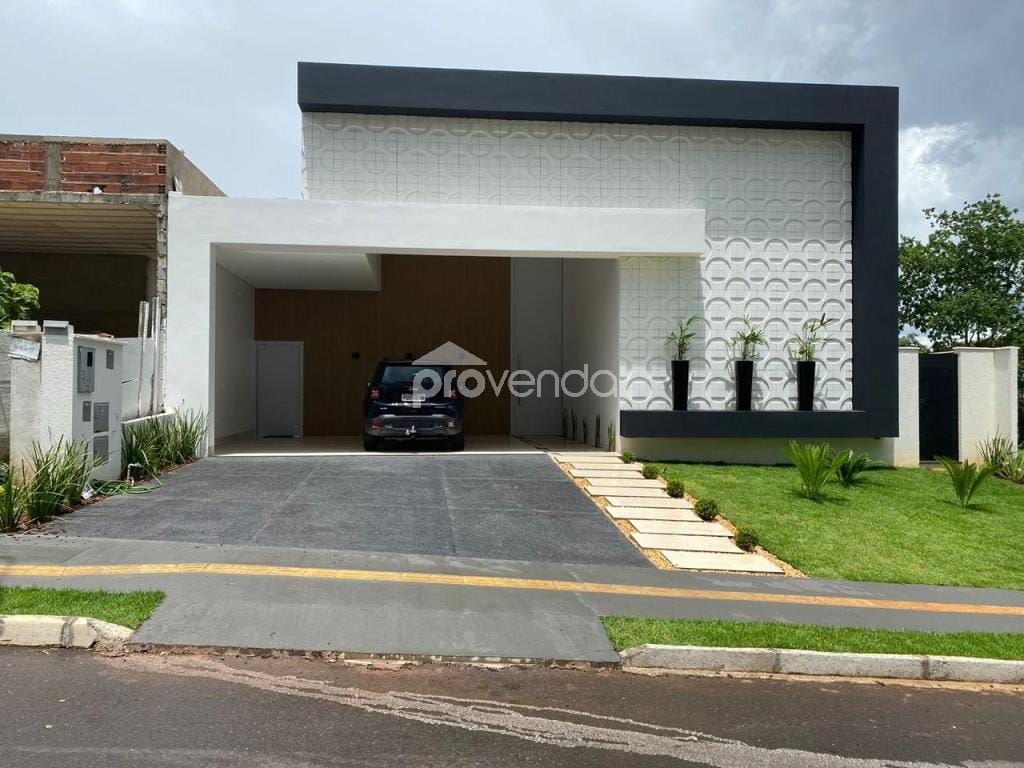 Casa, 4 quartos, 215 m² - Foto 1