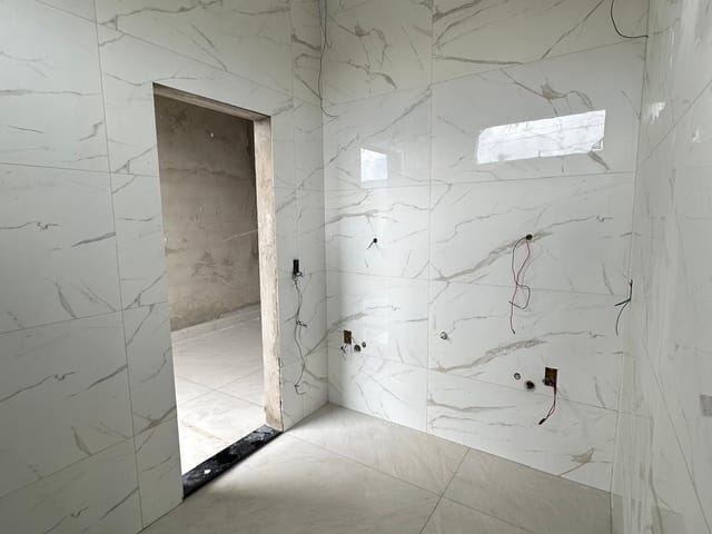 Casa com 300m² 4 quartos e 1 banheiro, à venda, no bairro Jardim Itália em Sinop