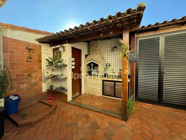 Casa com 479m² 4 quartos e 4 banheiros, à venda, no bairro vila rica em Volta Redonda
