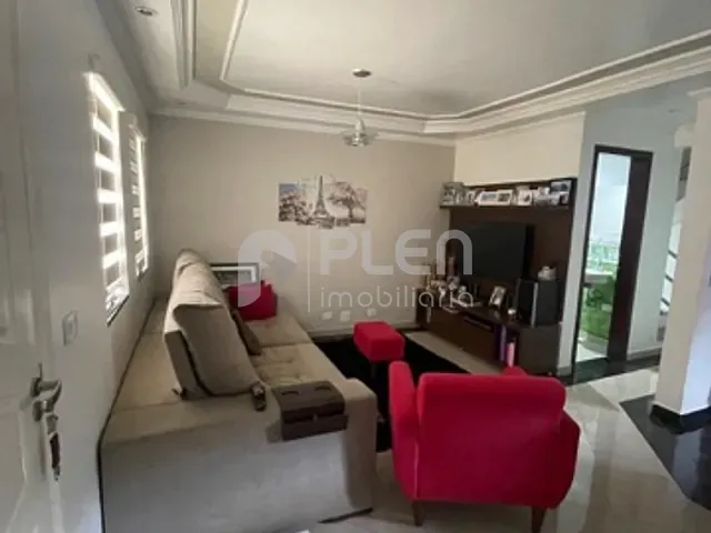 Casa com 174m² 3 quartos e 2 banheiros, à venda, no bairro Vila Mariza Mazzei em São Paulo