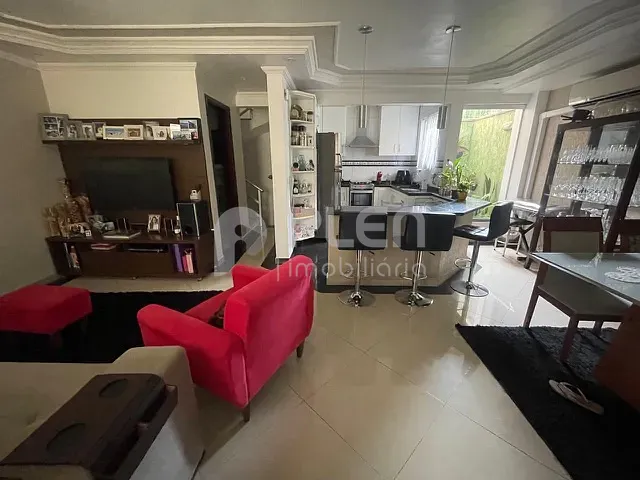 Casa com 174m² 3 quartos e 2 banheiros, à venda, no bairro Vila Mariza Mazzei em São Paulo