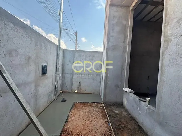 Casa 3 quartos e 2 banheiros, à venda, no bairro Jardim Califórnia em Formosa