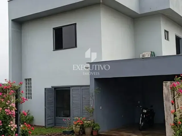 Casa 3 quartos e 2 banheiros, à venda ou para alugar, no bairro Barra do Forqueta em Arroio do Meio