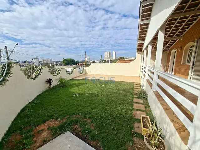 Casa 3 quartos e 2 banheiros, à venda ou para alugar, no bairro Jardim Planalto em Jundiaí