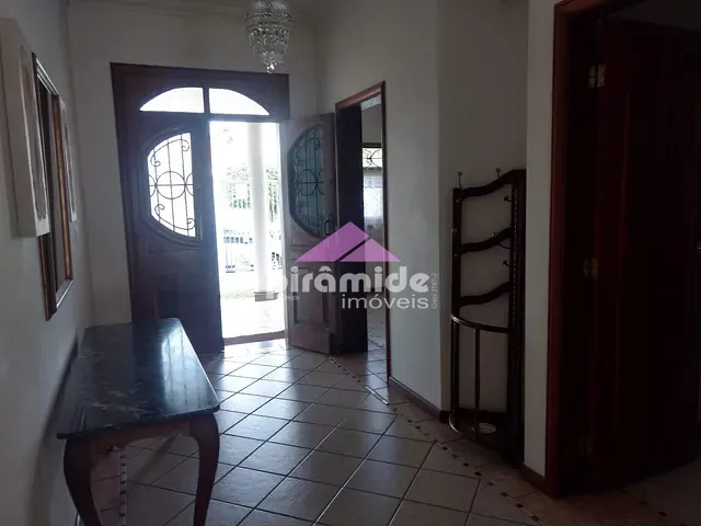 Casa com 450m² 3 quartos e 5 banheiros, para alugar, no bairro Jardim Esplanada em São José dos Campos