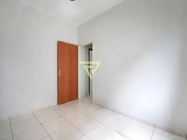 Casa com 160m² 2 quartos e 2 banheiros, à venda, no bairro Jardim Ângelo Jurca em Ribeirão Preto