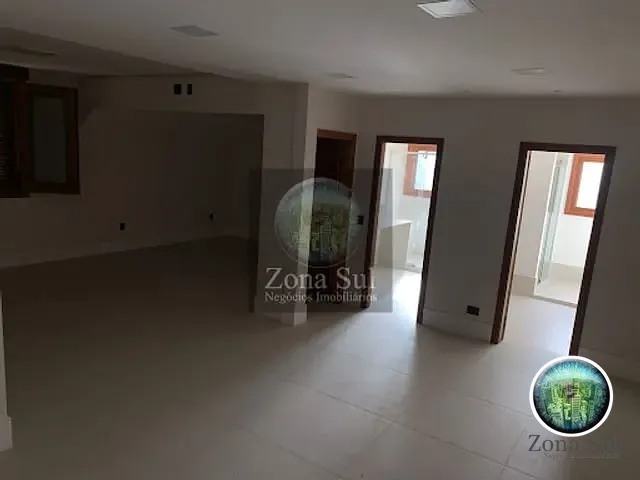 Casa com 980m² 7 quartos e 10 banheiros, à venda, no bairro Parque Campolim em Sorocaba