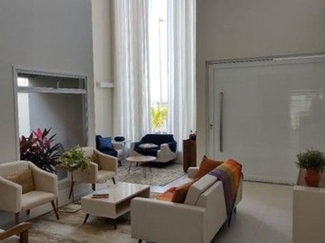 Casa com 452m² 3 quartos e 6 banheiros, à venda, no bairro Condomínio Residencial Monte Carlo em São José dos Campos
