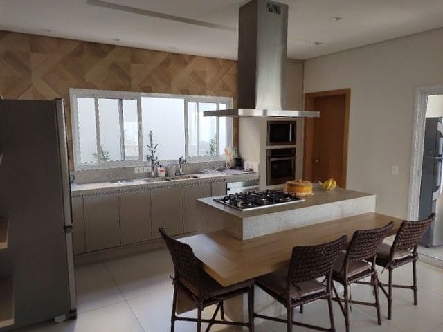 Casa com 452m² 3 quartos e 6 banheiros, à venda, no bairro Condomínio Residencial Monte Carlo em São José dos Campos