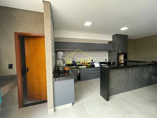 Casa com 242m² 3 quartos e 3 banheiros, à venda, no bairro Parque Residencial do Lago em Votuporanga
