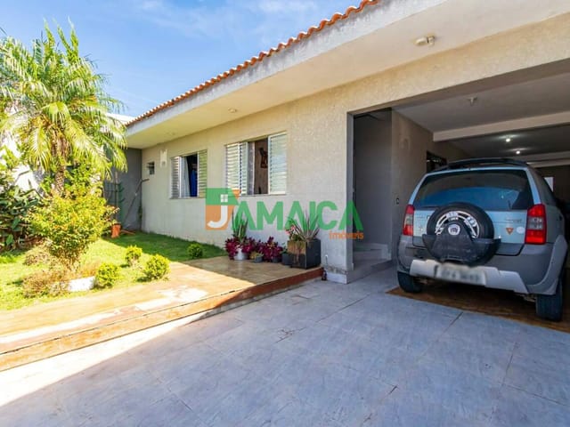 Casa 3 quartos e 2 banheiros, à venda, no bairro XAXIM em Curitiba