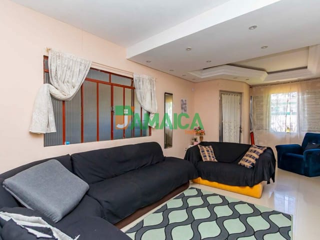 Casa 3 quartos e 2 banheiros, à venda, no bairro XAXIM em Curitiba