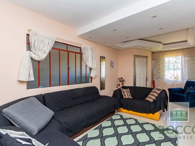 Casa 3 quartos e 2 banheiros, à venda, no bairro XAXIM em Curitiba