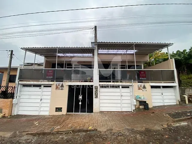 Casa 3 quartos e 1 banheiro, para alugar, no bairro Efapi em Chapecó