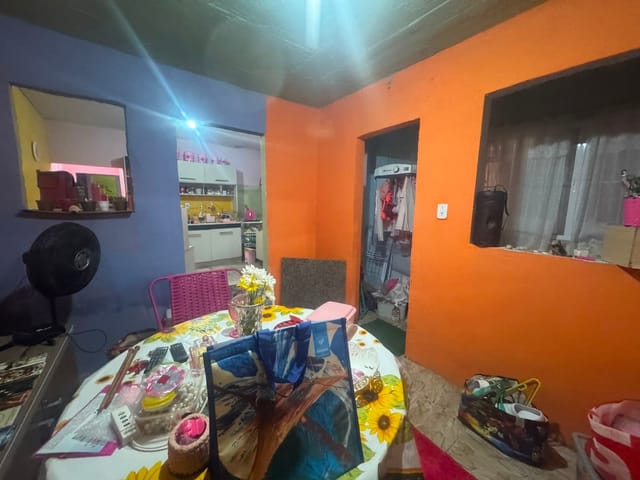 Casa com 300m² 2 quartos e 1 banheiro, à venda, no bairro Barragem em Pelotas